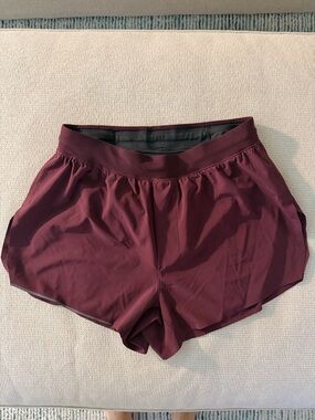 lululemon athletica Men's Athletic Shorts in Burgundy